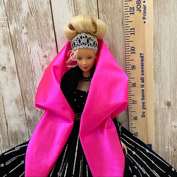 1998 Special Edition Happy Holidays Barbie Doll - Picture 5 of 12